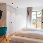 Hoixl Guetl Auf Der Lejlighed *
